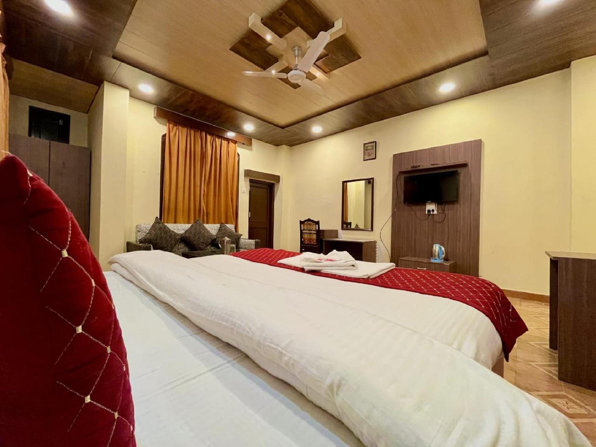 Sparkle Star Resort Khajjiar Kültér fotó