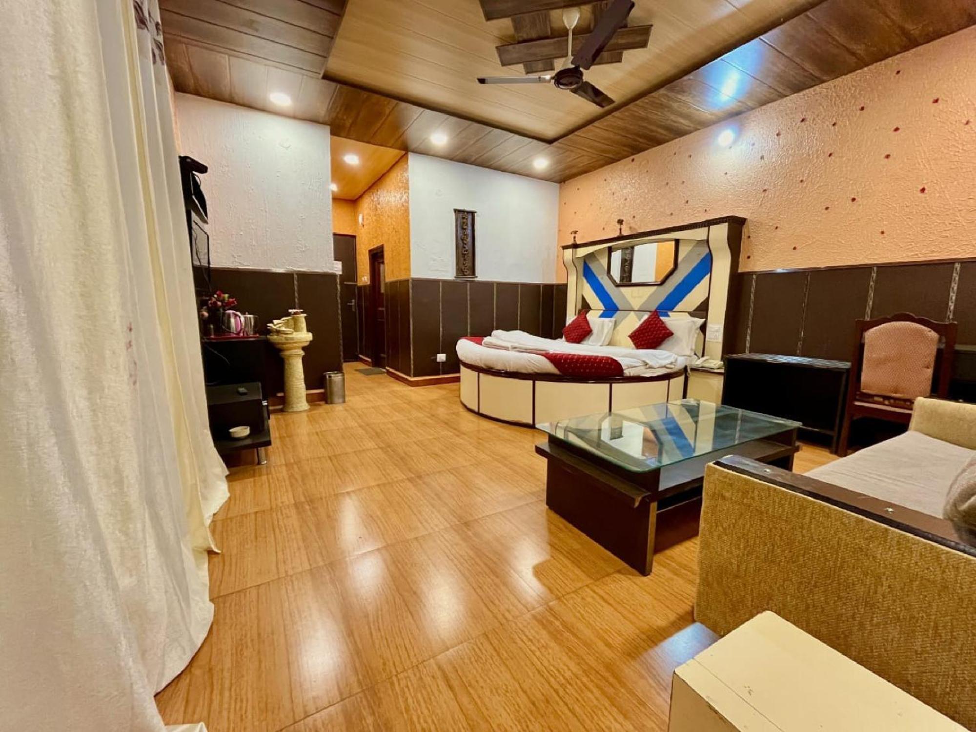 Sparkle Star Resort Khajjiar Kültér fotó